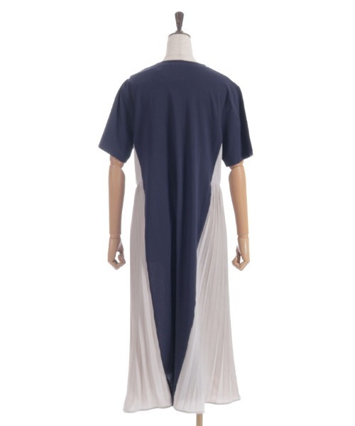 axes femme（アクシーズファム）の「プリーツ切替ワンピース（ワンピース・レディース・ネイビー/ブラック・FREE）」の16枚目の写真