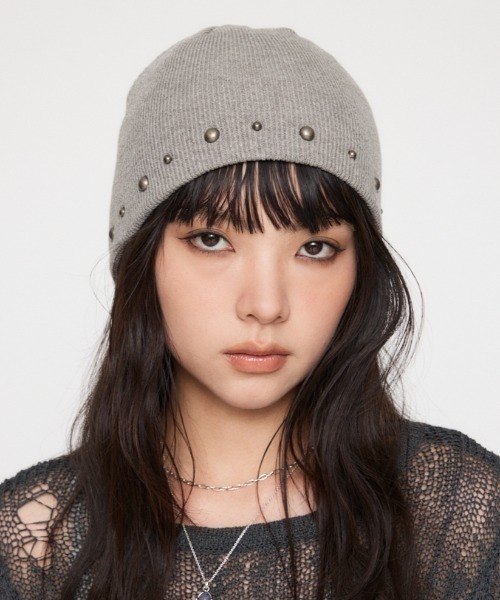 LAGUA GEM（ラグアジェム）の「STUDS POINT ビーニー（ニットキャップ/ビーニー・レディース・グレー/ブラック・FREE）」の2枚目の写真