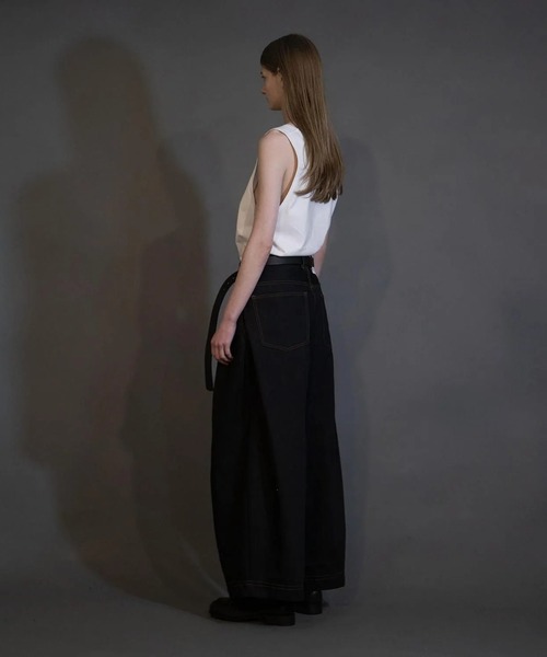 my beautiful landlet(マイビューティフルランドレット)の「【my beautiful landlet】12oz DENIM TUCK WIDE PANTS(RIGID)(デニムパンツ・メンズ・ブラック/インディゴブルー・0/1/2)」の5枚目の写真