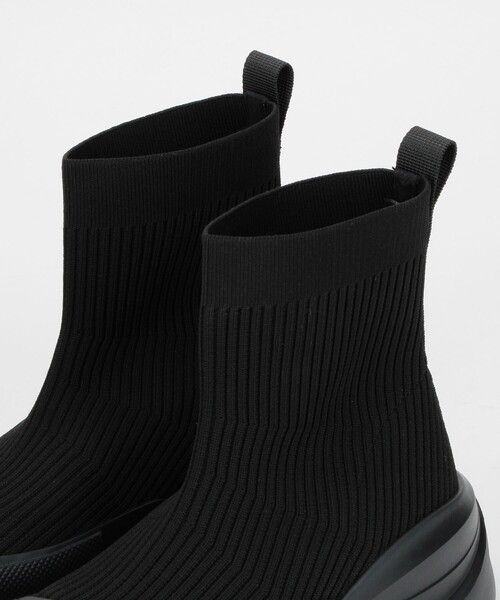 ATELIER BRUGGE（アトリエブルージュ）の「ATELIER BRUGGE/アトリエブルージュ レインニットショートブーツ / 25DM-55（ブーツ・レディース・ブラック・SMALL/LARGE/MEDIUM）」の2枚目の写真