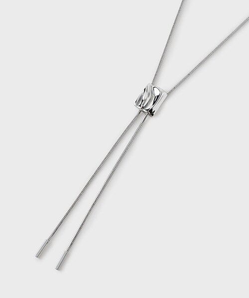 tk.TAKEO KIKUCHI(ティーケータケオキクチ)の「メタルループタイネックレス(ネックレス・メンズ・シルバー/シルバー系2/ブラック・00)」の1枚目の写真