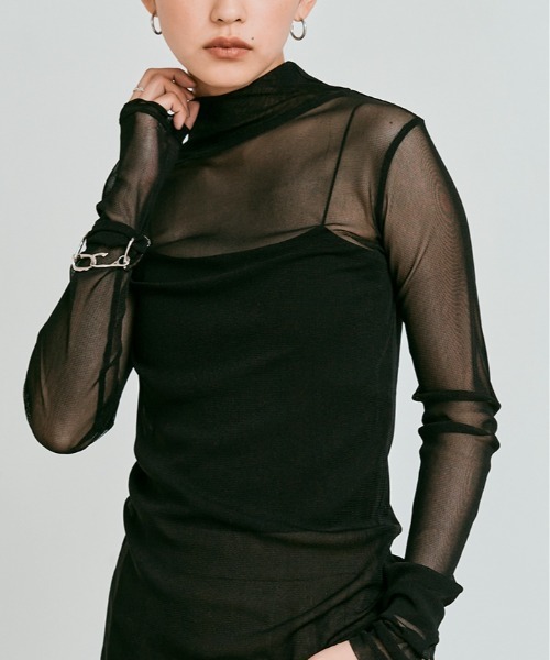 W:Huku（フーク）の「ストレッチ メッシュ ハイネック トップス / Sheer Stretch Mesh Mock Neck Top（Tシャツ/カットソー・レディース・ブラウン/ブルー系/チャコール/クリーム/ブラック・FREE）」の7枚目の写真