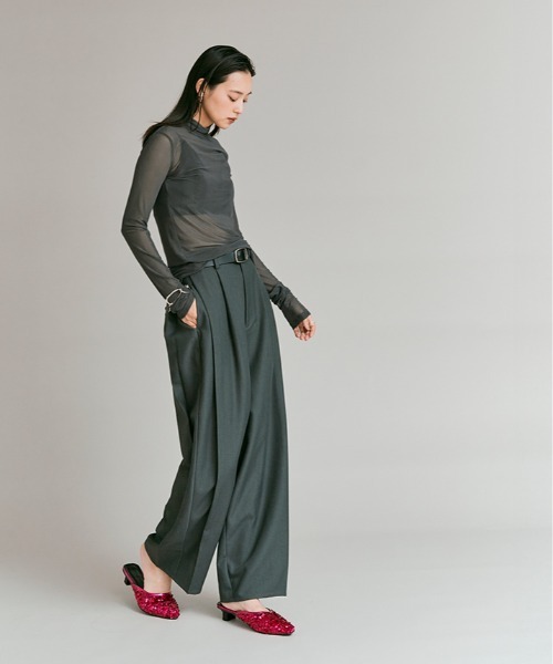 W:Huku（フーク）の「ストレッチ メッシュ ハイネック トップス / Sheer Stretch Mesh Mock Neck Top（Tシャツ/カットソー・レディース・ブラウン/ブルー系/チャコール/クリーム/ブラック・FREE）」の11枚目の写真