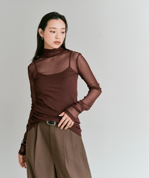 W:Huku（フーク）の「ストレッチ メッシュ ハイネック トップス / Sheer Stretch Mesh Mock Neck Top（Tシャツ/カットソー・レディース・ブラウン/ブルー系/チャコール/クリーム/ブラック・FREE）」の12枚目の写真