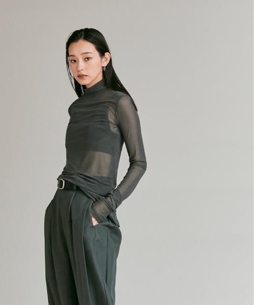 W:Huku（フーク）の「【新色追加】ストレッチ メッシュ ハイネック シアー トップス / Sheer Stretch Mesh Mock Neck Top（Tシャツ/カットソー・レディース・ブラウン/ブルー系/チャコール/クリーム/ブラック/イエロー/バーガンディー・FREE）」の16枚目の写真