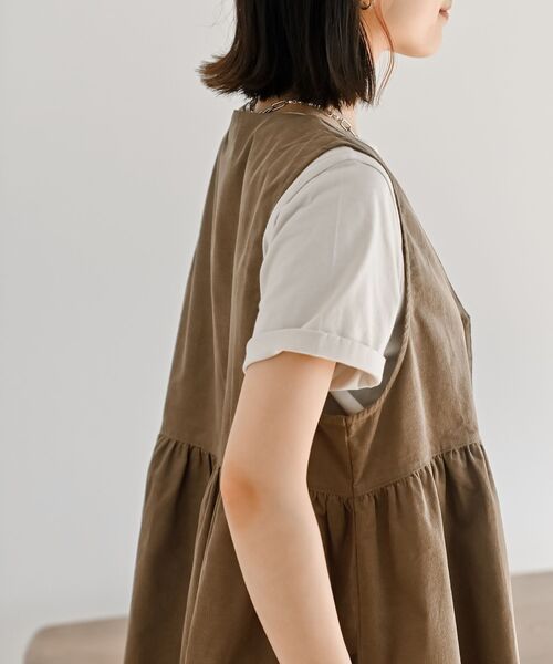 rps（アールピーエス）の「コーデュロイペプラムベスト（ベスト・レディース・モカ/チャコールグレー/ダークネイビー・フリー）」の20枚目の写真