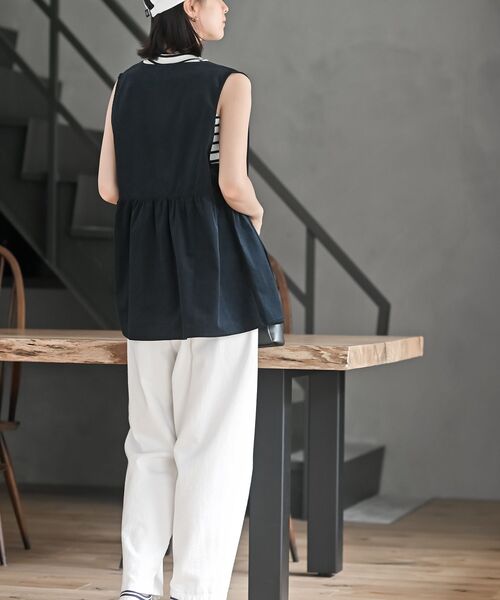 rps（アールピーエス）の「コーデュロイペプラムベスト（ベスト・レディース・モカ/チャコールグレー/ダークネイビー・フリー）」の15枚目の写真