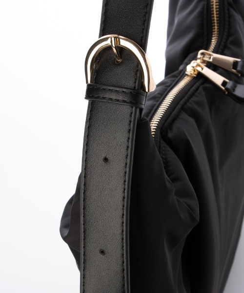 cache cache(カシュ カシュ)の「カシュカシュ cachecache / パテッドハンモックバッグ(ショルダーバッグ・レディース・ブラック/シルバー系その他・FREE)」の9枚目の写真