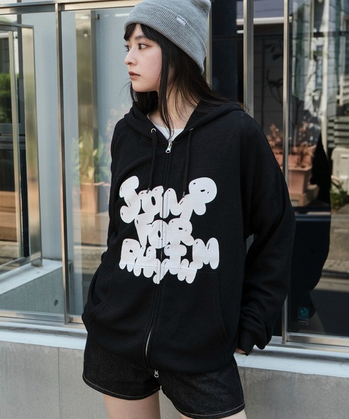 WEGO（ウィゴー）の「WEGO/メッシュロゴジップパーカー（パーカー・メンズ・グレー/ブラック・LARGE/MEDIUM）」の9枚目の写真