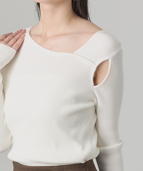 Cieluna（シエルナ）の「【Cieluna】アシンメトリーネックカットオフリブニットトップス（ニット/セーター・レディース・ネイビー/ベージュ/チャコールグレー/オフホワイト/ボルドー/ブラウン/ブラック・L/M）」の18枚目の写真