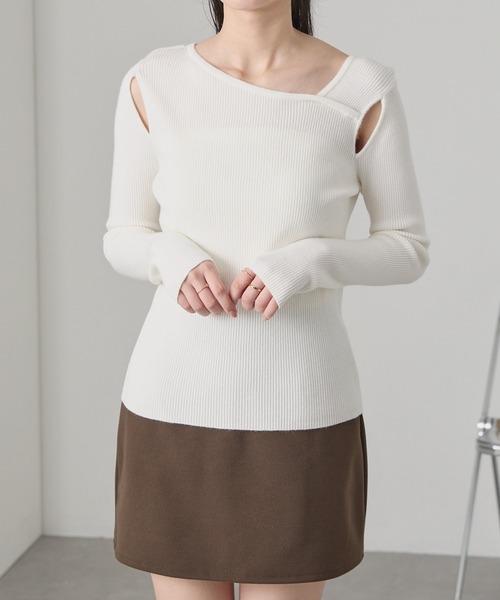 Cieluna（シエルナ）の「【Cieluna】アシンメトリーネックカットオフリブニットトップス（ニット/セーター・レディース・ネイビー/ベージュ/チャコールグレー/オフホワイト/ボルドー/ブラウン/ブラック・L/M）」の21枚目の写真