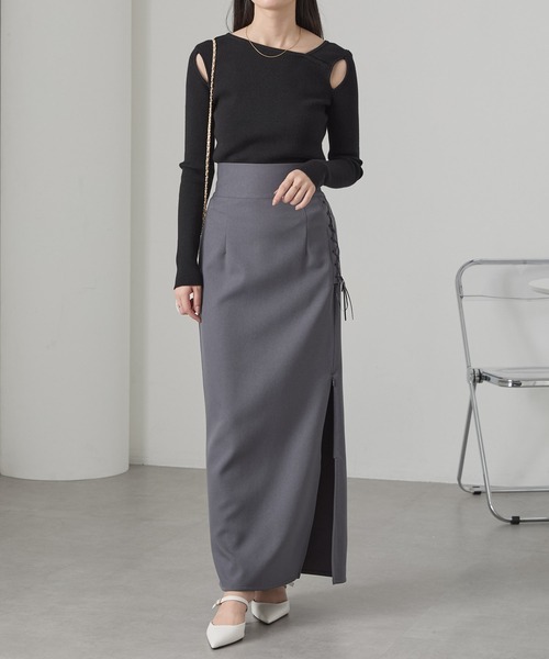 Cieluna（シエルナ）の「【Cieluna】アシンメトリーネックカットオフリブニットトップス（ニット/セーター・レディース・ネイビー/ベージュ/チャコールグレー/オフホワイト/ボルドー/ブラウン/ブラック・L/M）」の9枚目の写真