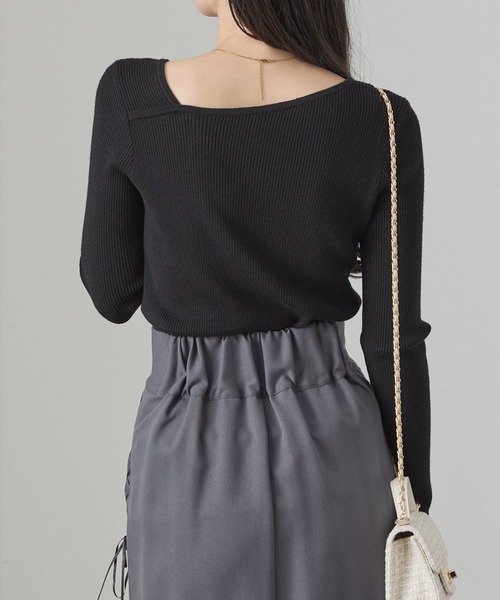 Cieluna（シエルナ）の「【Cieluna】アシンメトリーネックカットオフリブニットトップス（ニット/セーター・レディース・ネイビー/ベージュ/チャコールグレー/オフホワイト/ボルドー/ブラウン/ブラック・L/M）」の13枚目の写真