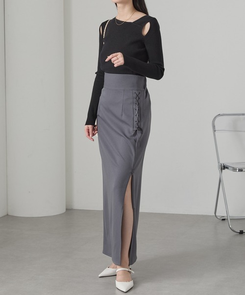 Cieluna（シエルナ）の「【Cieluna】アシンメトリーネックカットオフリブニットトップス（ニット/セーター・レディース・ネイビー/ベージュ/チャコールグレー/オフホワイト/ボルドー/ブラウン/ブラック・L/M）」の16枚目の写真