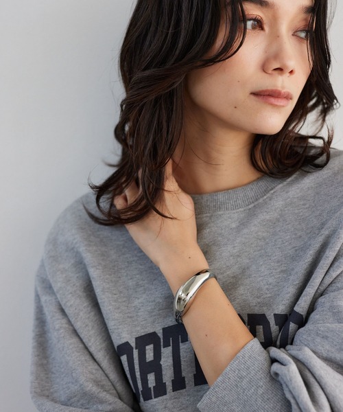 BARNYARDSTORM（バンヤードストーム）の「BARNYARDSTORM / メタルニュアンスバングル【MADE IN JAPAN】（バングル/リストバンド・レディース・シルバー/ゴールド・FREE）」の2枚目の写真