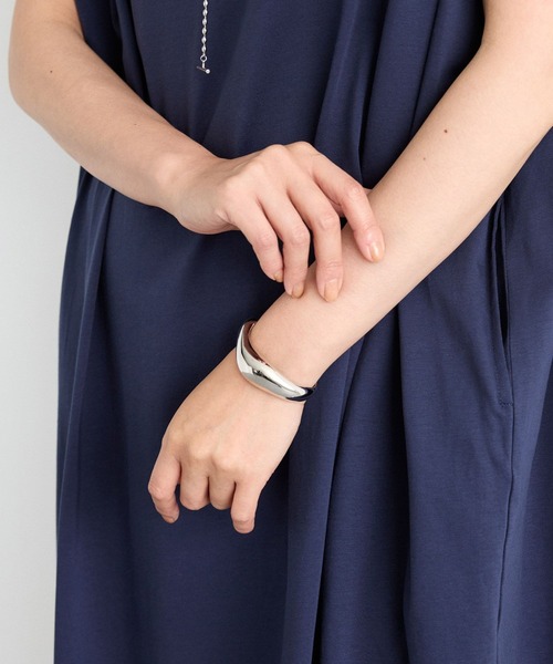 BARNYARDSTORM（バンヤードストーム）の「BARNYARDSTORM / メタルニュアンスバングル【MADE IN JAPAN】（バングル/リストバンド・レディース・シルバー/ゴールド・FREE）」の5枚目の写真