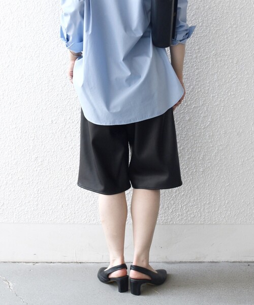 SHIPS any(シップス エニィ)の「SHIPS any: センター ピンタックライン ハーフパンツ(その他パンツ・レディース・ブラック/ブラウン・ONE SIZE)」の22枚目の写真