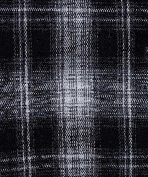 INGNI（イング）の「2Wayオフショルチェック柄シャツ（シャツ/ブラウス・レディース・ブラウン系その他2/ブラック系/ネイビー系2・M）」の18枚目の写真