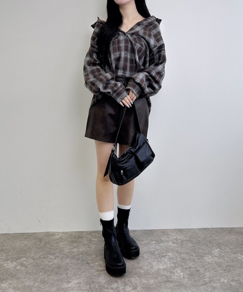 INGNI（イング）の「2Wayオフショルチェック柄シャツ（シャツ/ブラウス・レディース・ブラウン系その他2/ブラック系/ネイビー系2・M）」の13枚目の写真