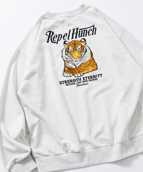 セール】限定展開 リラックスフィット デザイン刺繍 クルーネック