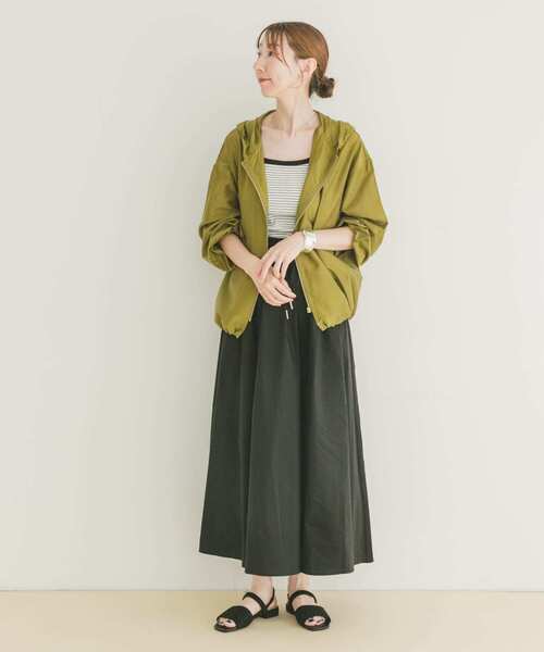 ITEMS URBANRESEARCH(アイテムズ アーバンリサーチ)の「シアーフードブルゾン(ブルゾン・レディース・カーキ/ブラック/オフホワイト・FREE)」の22枚目の写真