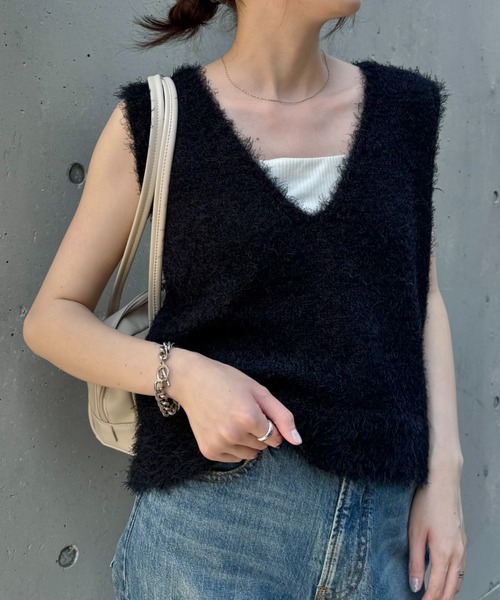 CIAOPANIC TYPY（チャオパニックティピー）の「【シーズンレスで活躍◎】ミックスフェザーヤーンクロップド丈ベスト（WEB限定）（ベスト・レディース・ライトグレー/ブラック/ブルー/イエロー/グレー/オフホワイト・ONE SIZE）」の3枚目の写真