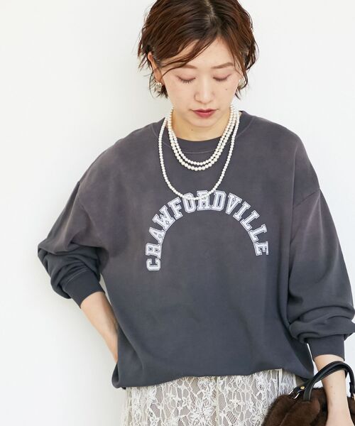 le.coeur blanc（ルクールブラン）の「ヴィンテージロゴスウェットプルオーバー（スウェット・レディース・ライトベージュ/チャコールグレー・38）」の2枚目の写真