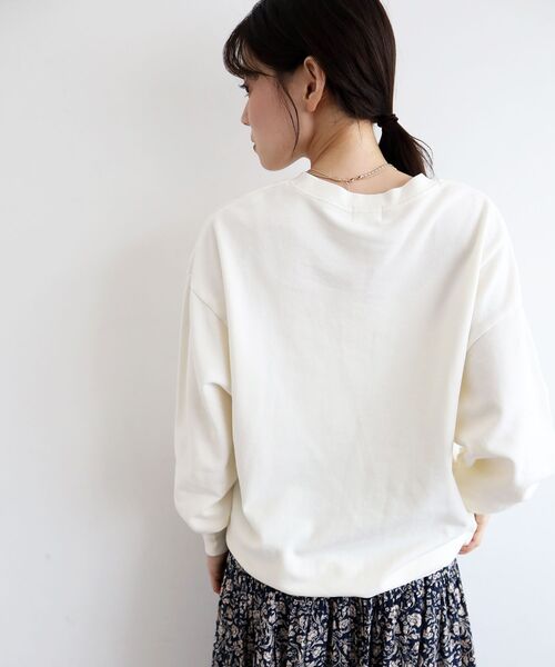 le.coeur blanc（ルクールブラン）の「ヴィンテージロゴスウェットプルオーバー（スウェット・レディース・ライトベージュ/チャコールグレー・38）」の18枚目の写真