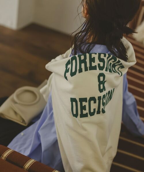 le.coeur blanc（ルクールブラン）の「ヴィンテージロゴスウェットプルオーバー（スウェット・レディース・ライトベージュ/チャコールグレー・38）」の20枚目の写真