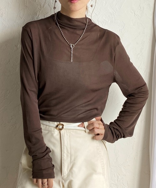 She's Closet（シーズクローゼット）の「ハイネック長袖シアートップス/ロングTシャツ（Tシャツ/カットソー・レディース・ホワイト/ブラック/チャコールグレー/ブラウン/バーガンディー・FREE）」の4枚目の写真