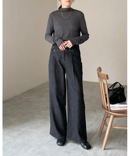 She's Closet（シーズクローゼット）の「ハイネック長袖シアートップス/ロングTシャツ（Tシャツ/カットソー・レディース・ホワイト/ブラック/チャコールグレー/ブラウン/バーガンディー・FREE）」の15枚目の写真