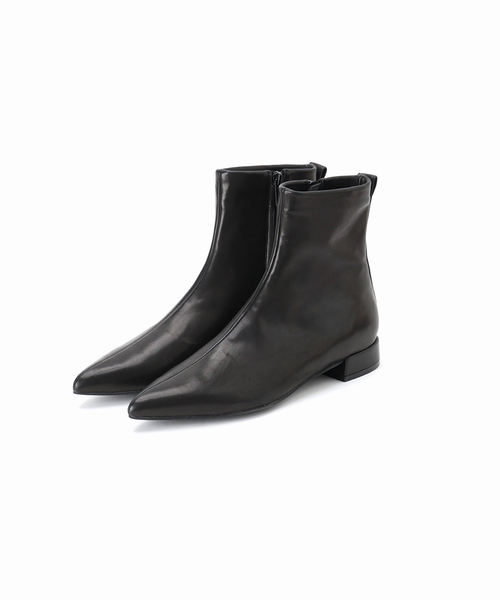 クロエ　レザー ポインテッドトゥブーツ 黒 MODE ET JACOMO ポインテッドトゥデザインヒールショートブーツ