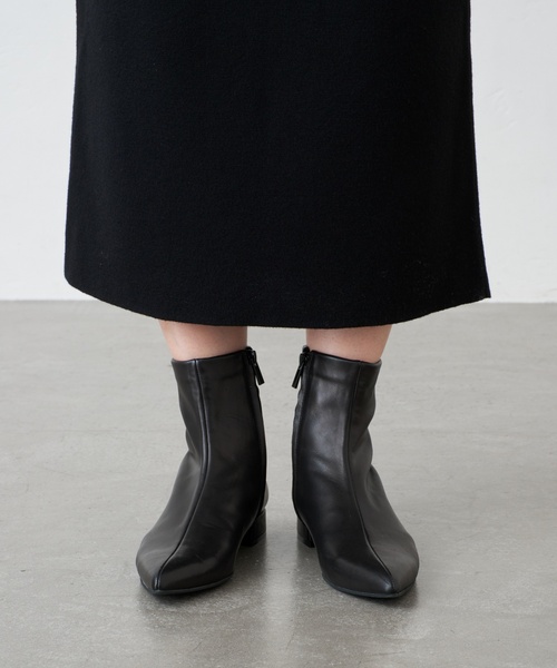 GRISE（グリーズ）の「GRISEレザーポインテッドソフトフィットショートブーツ（ブーツ・レディース・ブラック/ブラウン/ウッド・LARGE/SMALL/MEDIUM/X-LARGE）」の6枚目の写真