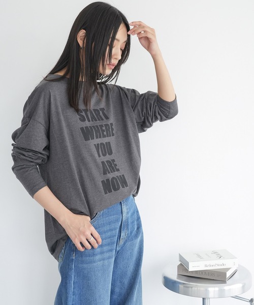 mili an deni(ミリアンデニ)の「ビッグロゴロンT(Tシャツ/カットソー・レディース・ブラック/オフホワイト/チャコールグレー・M/L)」の4枚目の写真