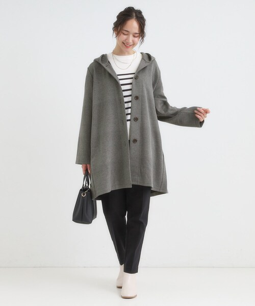 SHOO・LA・RUE（シューラルー）の「【高レビュー/春まで着られる】体型をカバーしながらスマートに魅せる ラインジャカードコーディガン（カーディガン/ボレロ・レディース・ネイビー/グレー系その他/ライトベージュ/オリーブ・01/02/03/04）」の7枚目の写真