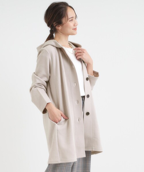 SHOO・LA・RUE（シューラルー）の「【高レビュー/春まで着られる】体型をカバーしながらスマートに魅せる ラインジャカードコーディガン（カーディガン/ボレロ・レディース・ネイビー/グレー系その他/ライトベージュ/オリーブ・01/02/03/04）」の14枚目の写真