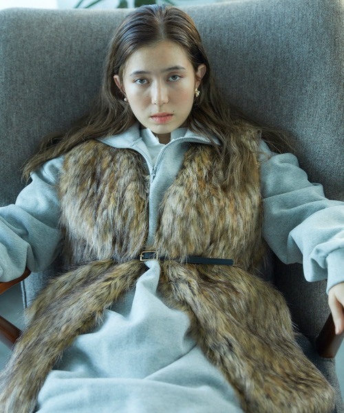 merrylatte（メリーラテ）の「ファーベスト"MATAGI"（ベスト・レディース・ブラウン・FREE）」の14枚目の写真