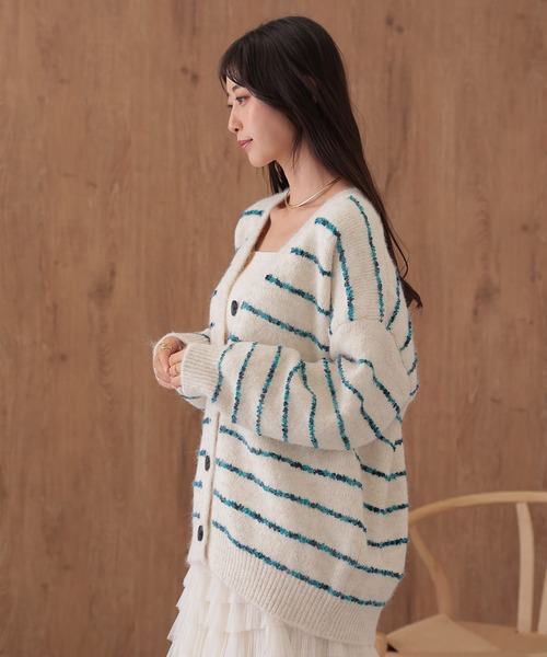 SUWDEE(スーディー)の「border over size knit cardigan(カーディガン/ボレロ・レディース・グレー/ブラウン/ホワイト・FREE)」の6枚目の写真