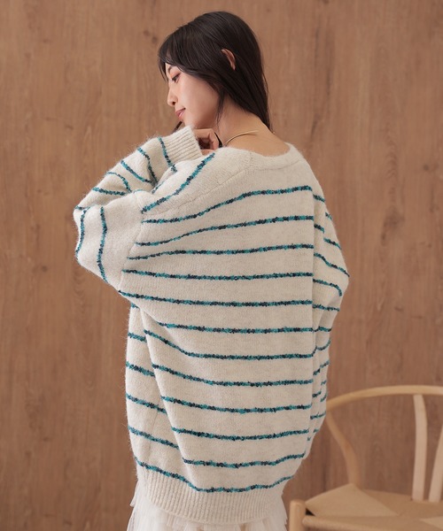 SUWDEE(スーディー)の「border over size knit cardigan(カーディガン/ボレロ・レディース・グレー/ブラウン/ホワイト・FREE)」の7枚目の写真