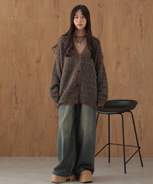 SUWDEE(スーディー)の「border over size knit cardigan(カーディガン/ボレロ・レディース・グレー/ブラウン/ホワイト・FREE)」の16枚目の写真