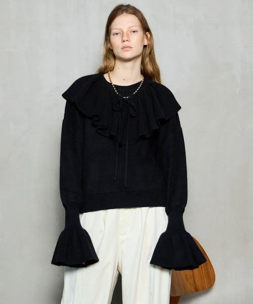 MAISON SPECIAL(メゾンスペシャル)の「2way Ruffle Collar Knit / 2WAYラッフルカラーニット(ニット/セーター・レディース・ブラック/グレー/ホワイト・FREE)」の2枚目の写真