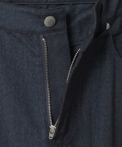 MEN'S MELROSE(メンズメルローズ)の「ソフトサーモヘリンボーンスリムテーパード5ポケットパンツ(その他パンツ・メンズ・ブラウン/ネイビー/グレー/チャコールグレー・2/4/5/3)」の20枚目の写真