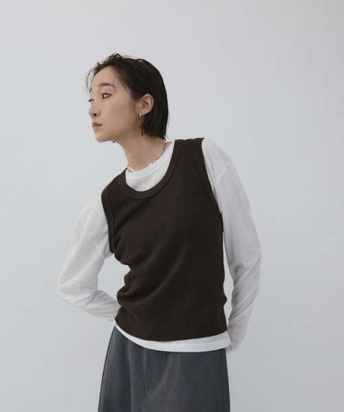 VION(ヴィオン)の「ベーシックリブニットタンクトップ / Basic Rib Knit Tanktop(タンクトップ・レディース・グレー/ブラック/ブラウン・FREE)」の3枚目の写真