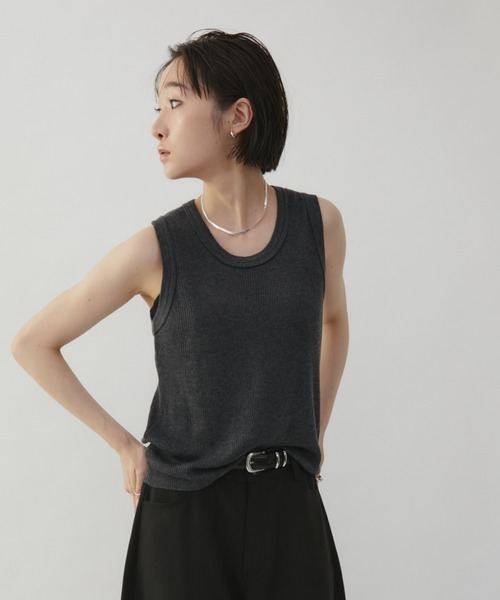 VION(ヴィオン)の「ベーシックリブニットタンクトップ / Basic Rib Knit Tanktop(タンクトップ・レディース・グレー/ブラック/ブラウン・FREE)」の1枚目の写真