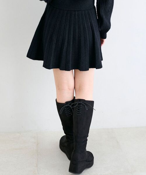 MAJESTIC LEGON（マジェスティックレゴン）の「キラキラボタンプリーツニットスカート（スカート・レディース・アイボリー/ブラック/ベージュ/グレー・MEDIUM）」の7枚目の写真