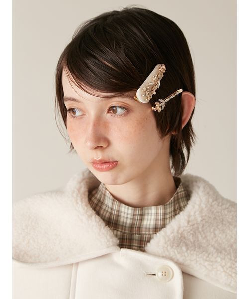LILY BROWN(リリーブラウン)の「Lilywingビジューヘアピンセット(ヘアピン・レディース・ブルー/アイボリー/ブラック・F)」の2枚目の写真