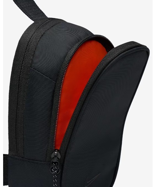 NIKE(ナイキ)の「《NIKEアパレル》Sportswear Commute(ボディバッグ/ウエストポーチ・メンズ・ブラック/グリーン系その他・フリー)」の10枚目の写真