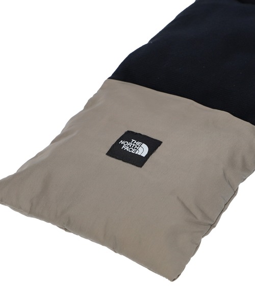 THE NORTH FACE（ザノースフェイス）の「THE NORTH FACE NUPTSE MUFFLER NN72312（マフラー・メンズ・オレンジ/ブラック/グレー/グリーン・ONE SIZE）」の8枚目の写真