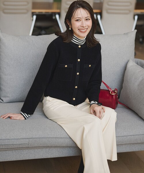 23区（ニジュウサンク）の「ベロアニット カーディガン（カーディガン/ボレロ・レディース・アイボリー系/ブラック系・40/38）」の3枚目の写真