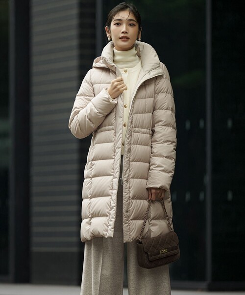 23区（ニジュウサンク）の「ベロアニット カーディガン（カーディガン/ボレロ・レディース・アイボリー系/ブラック系・40/38）」の11枚目の写真